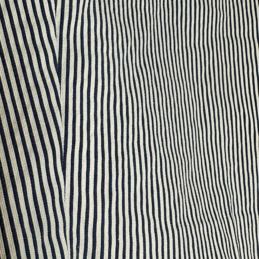 Ann Taylor Women’s Striped Navy and White Shorts Size 6 - Picture 4 of 7